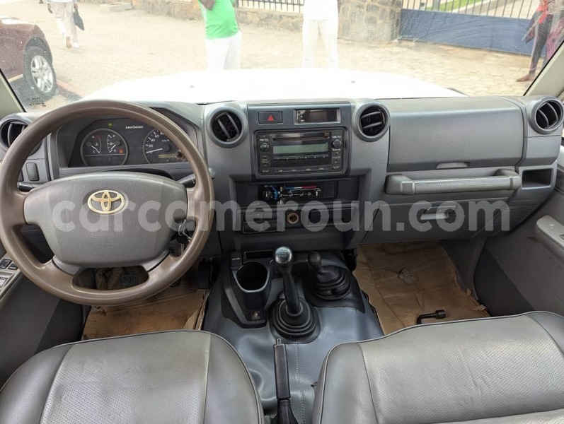 Big with watermark toyota land cruiser central cameroon yaounde 21381