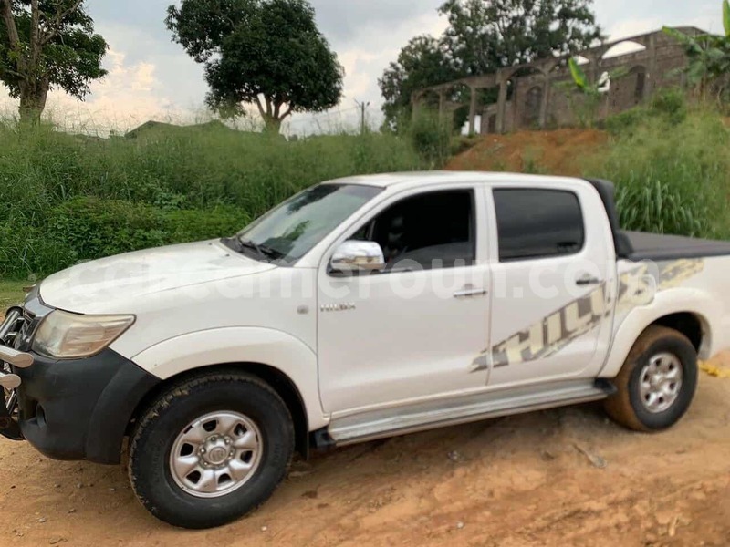 Big with watermark toyota hilux central cameroon yaounde 21385