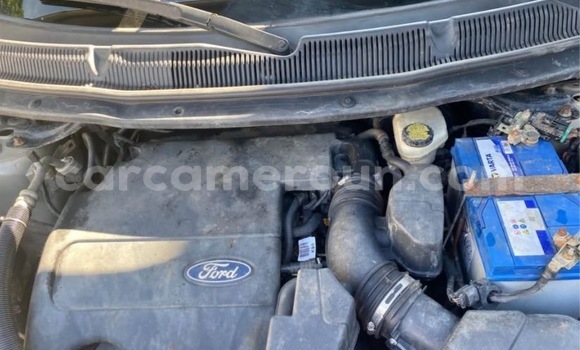 Sayi Na hannu Ford Explorer Sauran Mota in Douala a Ƙasar Kamaru Sayi Na hannu Ford Explorer Sauran Mota in Douala a Ƙasar Kamaru