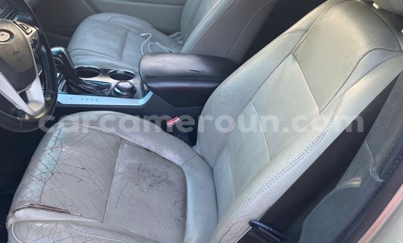 Sayi Na hannu Ford Explorer Sauran Mota in Douala a Ƙasar Kamaru Sayi Na hannu Ford Explorer Sauran Mota in Douala a Ƙasar Kamaru
