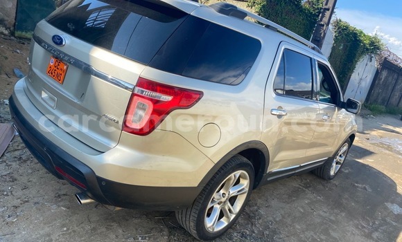 Sayi Na hannu Ford Explorer Sauran Mota in Douala a Ƙasar Kamaru Sayi Na hannu Ford Explorer Sauran Mota in Douala a Ƙasar Kamaru