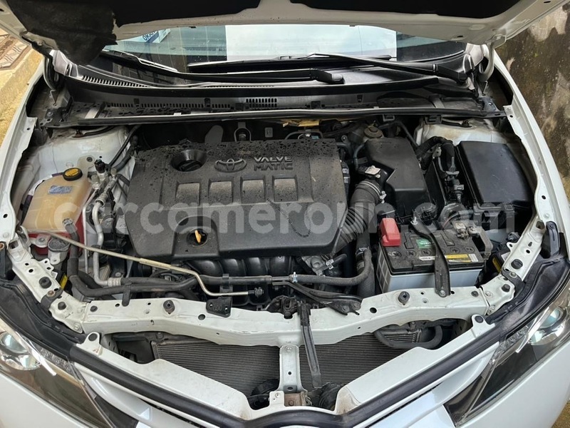 Big with watermark toyota auris littoral cameroon douala 21388