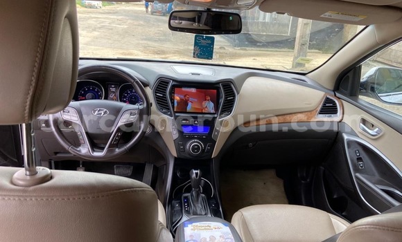 Acheter Import Voiture Hyundai Santa Fe Blanc à Douala, Littoral Cameroon Acheter Import Voiture Hyundai Santa Fe Blanc à Douala, Littoral Cameroon