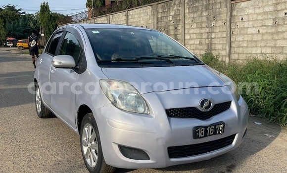 Acheter Occasion Voiture Toyota Vitz Gris à Douala, Littoral Cameroon Acheter Occasion Voiture Toyota Vitz Gris à Douala, Littoral Cameroon