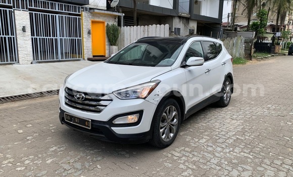 Buy Import Hyundai Santa Fe White Car in Douala in Littoral Cameroon