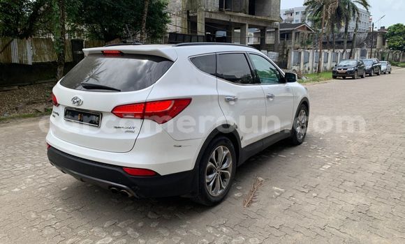 Acheter Import Voiture Hyundai Santa Fe Blanc à Douala, Littoral Cameroon Acheter Import Voiture Hyundai Santa Fe Blanc à Douala, Littoral Cameroon