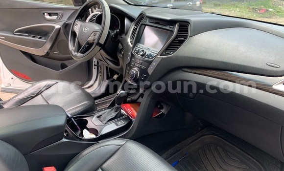 Acheter Import Voiture Hyundai Santa Fe Blanc à Douala, Littoral Cameroon Acheter Import Voiture Hyundai Santa Fe Blanc à Douala, Littoral Cameroon