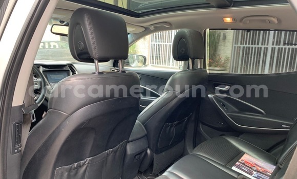 Acheter Import Voiture Hyundai Santa Fe Blanc à Douala, Littoral Cameroon Acheter Import Voiture Hyundai Santa Fe Blanc à Douala, Littoral Cameroon