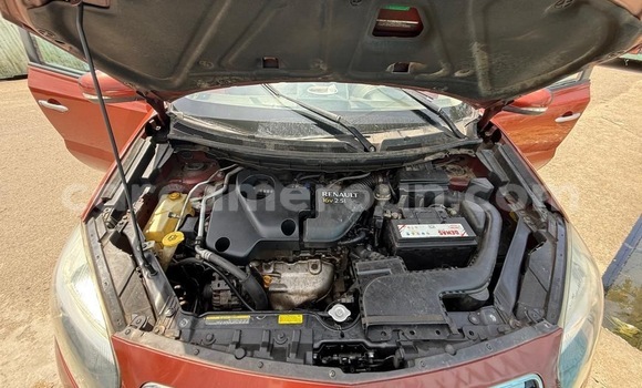 Sayi Na hannu Renault Koleos Sauran Mota in Douala a Ƙasar Kamaru Sayi Na hannu Renault Koleos Sauran Mota in Douala a Ƙasar Kamaru