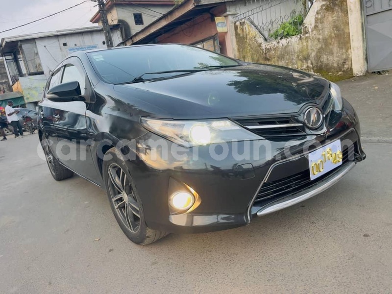Big with watermark toyota auris littoral cameroon douala 21403