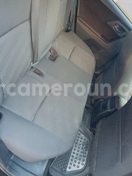 Big with watermark toyota auris littoral cameroon douala 21403