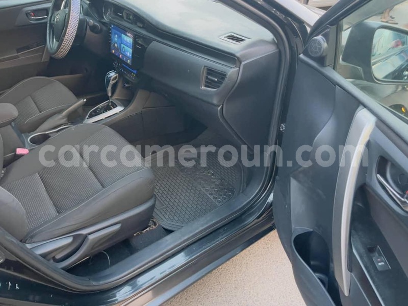 Big with watermark toyota auris littoral cameroon douala 21403