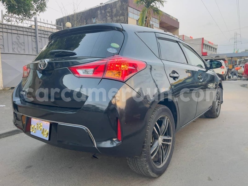 Big with watermark toyota auris littoral cameroon douala 21403