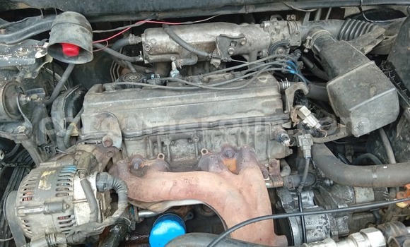 Sayi Na hannu Toyota Harrier Black Mota in Douala a Ƙasar Kamaru Sayi Na hannu Toyota Harrier Black Mota in Douala a Ƙasar Kamaru