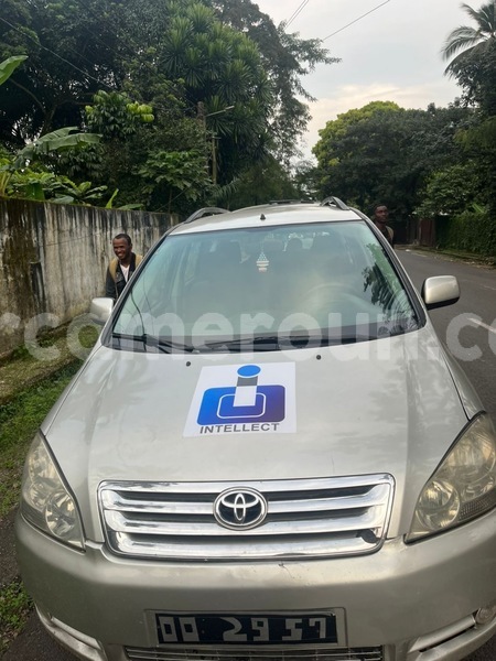 Big with watermark toyota avensis verso littoral cameroon douala 21408