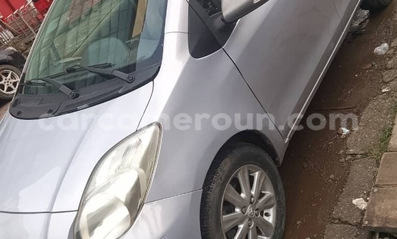 Acheter Occasion Voiture Toyota Vitz Gris à Douala, Littoral Cameroon Acheter Occasion Voiture Toyota Vitz Gris à Douala, Littoral Cameroon