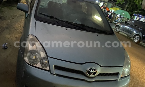 Acheter Occasion Voiture Toyota Corolla Verso Gris à Douala, Littoral Cameroon