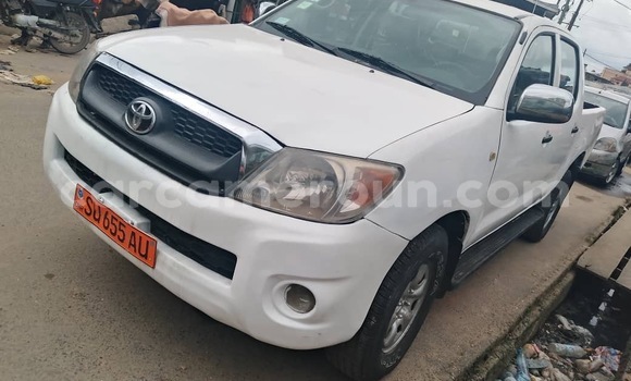 Acheter Occasion Voiture Toyota Hilux Blanc à Douala, Littoral Cameroon
