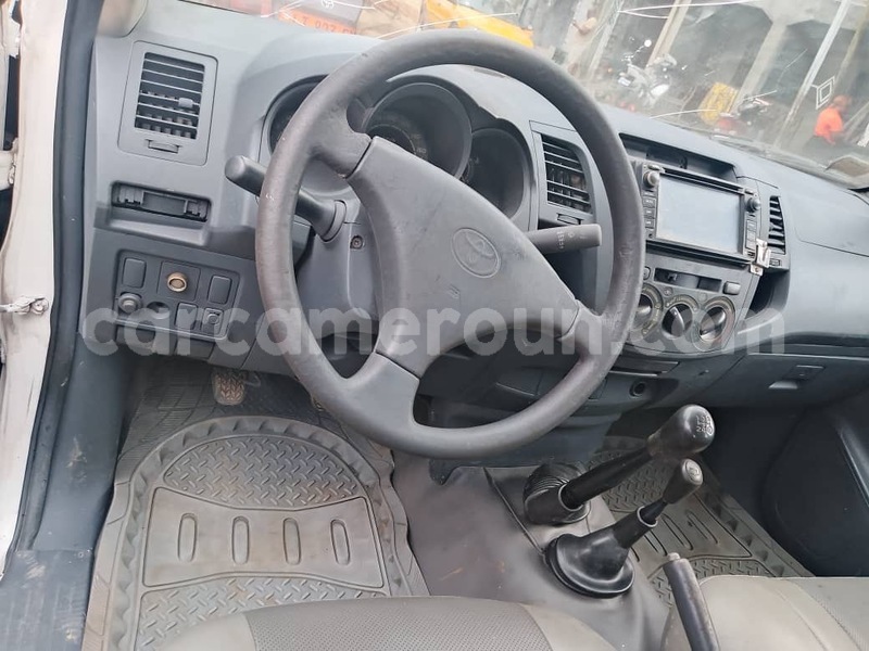 Big with watermark toyota hilux littoral cameroon douala 21417