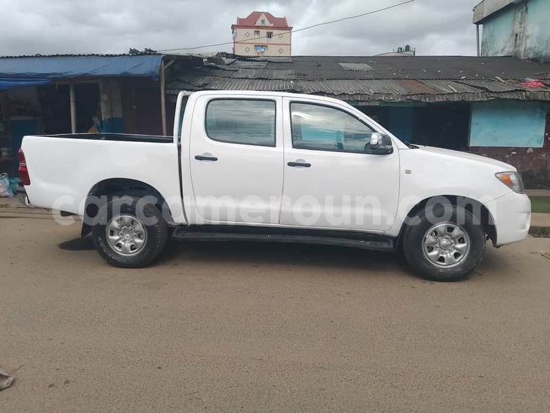 Big with watermark toyota hilux littoral cameroon douala 21417