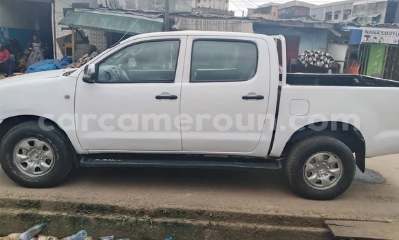 Acheter Occasion Voiture Toyota Hilux Blanc à Douala, Littoral Cameroon Acheter Occasion Voiture Toyota Hilux Blanc à Douala, Littoral Cameroon