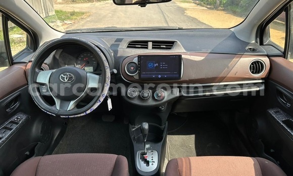 Acheter Occasion Voiture Toyota Vitz Gris à Douala, Littoral Cameroon Acheter Occasion Voiture Toyota Vitz Gris à Douala, Littoral Cameroon