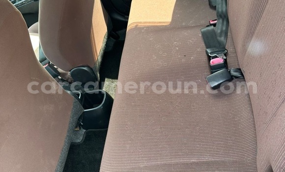 Acheter Occasion Voiture Toyota Vitz Gris à Douala, Littoral Cameroon Acheter Occasion Voiture Toyota Vitz Gris à Douala, Littoral Cameroon