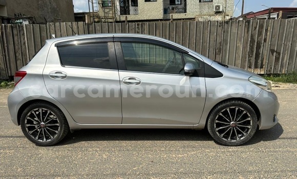 Acheter Occasion Voiture Toyota Vitz Gris à Douala, Littoral Cameroon Acheter Occasion Voiture Toyota Vitz Gris à Douala, Littoral Cameroon