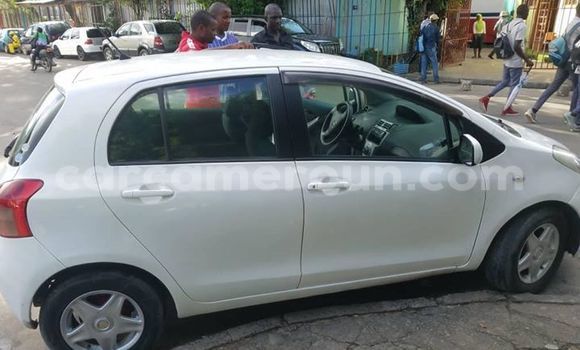 Acheter Occasion Voiture Toyota Yaris Blanc à Yaoundé, Central Cameroon Acheter Occasion Voiture Toyota Yaris Blanc à Yaoundé, Central Cameroon