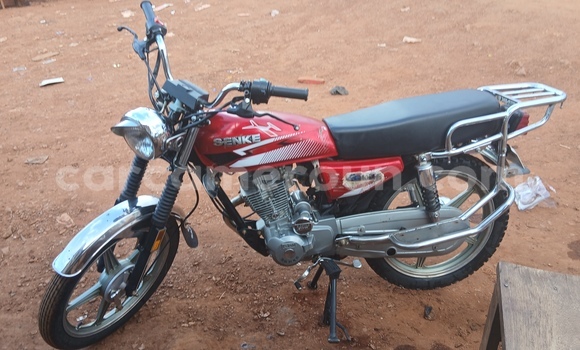 Sayi Na hannu Lifan LF150 Red Motsi in Mfou a Babban Kamaru Sayi Na hannu Lifan LF150 Red Motsi in Mfou a Babban Kamaru