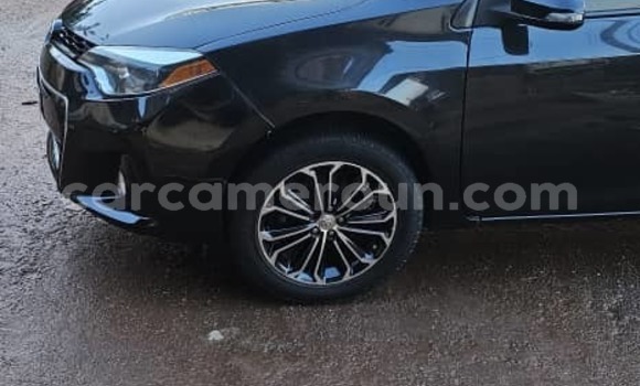 Sayi Na hannu Toyota Corolla Black Mota in Yaounde a Babban Kamaru Sayi Na hannu Toyota Corolla Black Mota in Yaounde a Babban Kamaru