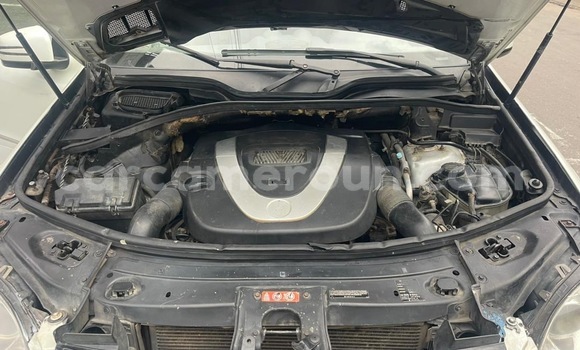 Acheter Occasion Voiture Mercedes‒Benz ML–Class Bleu à Douala, Littoral Cameroon Acheter Occasion Voiture Mercedes‒Benz ML–Class Bleu à Douala, Littoral Cameroon