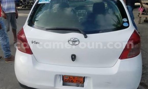 Acheter Occasion Voiture Toyota Yaris Blanc à Yaoundé, Central Cameroon Acheter Occasion Voiture Toyota Yaris Blanc à Yaoundé, Central Cameroon