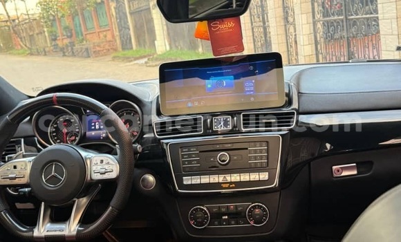 Sayi Na hannu Mercedes‒Benz AMG GLE Black Mota in Douala a Ƙasar Kamaru Sayi Na hannu Mercedes‒Benz AMG GLE Black Mota in Douala a Ƙasar Kamaru