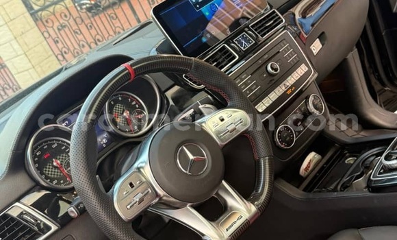 Sayi Na hannu Mercedes‒Benz AMG GLE Black Mota in Douala a Ƙasar Kamaru Sayi Na hannu Mercedes‒Benz AMG GLE Black Mota in Douala a Ƙasar Kamaru