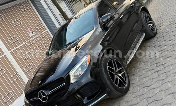 Sayi Na hannu Mercedes‒Benz AMG GLE Black Mota in Douala a Ƙasar Kamaru Sayi Na hannu Mercedes‒Benz AMG GLE Black Mota in Douala a Ƙasar Kamaru