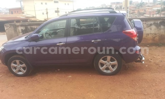Sayi Na hannu Toyota RAV4 Sauran Mota in Yaounde a Babban Kamaru Sayi Na hannu Toyota RAV4 Sauran Mota in Yaounde a Babban Kamaru