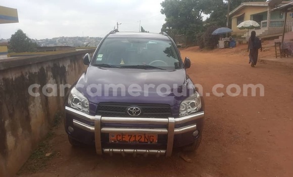 Sayi Na hannu Toyota RAV4 Sauran Mota in Yaounde a Babban Kamaru Sayi Na hannu Toyota RAV4 Sauran Mota in Yaounde a Babban Kamaru