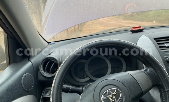 Sayi Na hannu Toyota RAV4 Sauran Mota in Yaounde a Babban Kamaru Sayi Na hannu Toyota RAV4 Sauran Mota in Yaounde a Babban Kamaru