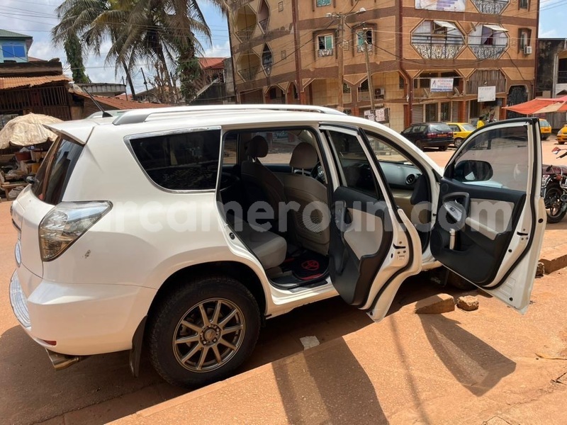 Big with watermark toyota vanguard central cameroon yaounde 21429