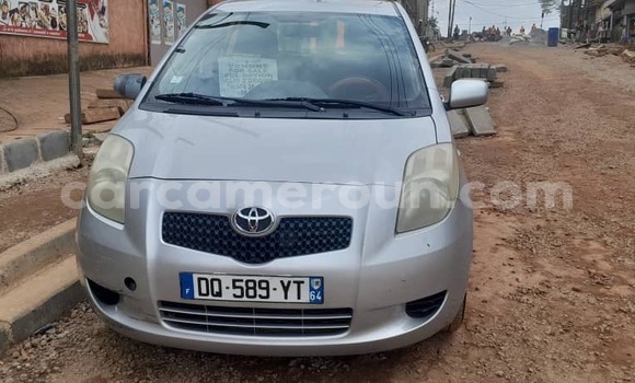 Acheter Import Voiture Toyota Yaris Gris à Yaoundé, Central Cameroon Acheter Import Voiture Toyota Yaris Gris à Yaoundé, Central Cameroon