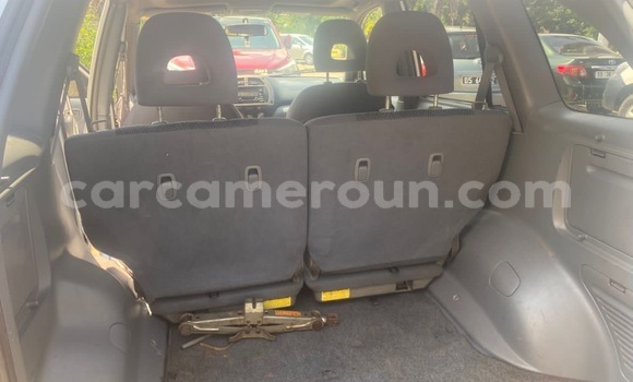 Acheter Occasion Voiture Toyota RAV4 Gris à Yaoundé, Central Cameroon Acheter Occasion Voiture Toyota RAV4 Gris à Yaoundé, Central Cameroon