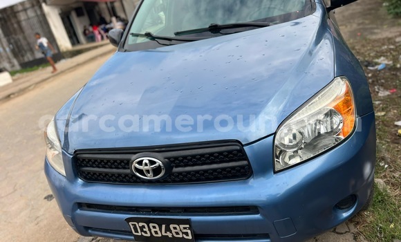 Acheter Occasion Voiture Toyota RAV4 Bleu à Douala, Littoral Cameroon
