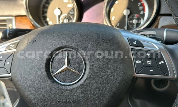 Acheter Neuf Voiture Mercedes‒Benz ML–Class Gris à Yaoundé, Central Cameroon Acheter Neuf Voiture Mercedes‒Benz ML–Class Gris à Yaoundé, Central Cameroon
