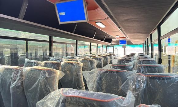 Sayi Na hannu Mercedes Viano Blue Mota in Yaounde a Babban Kamaru