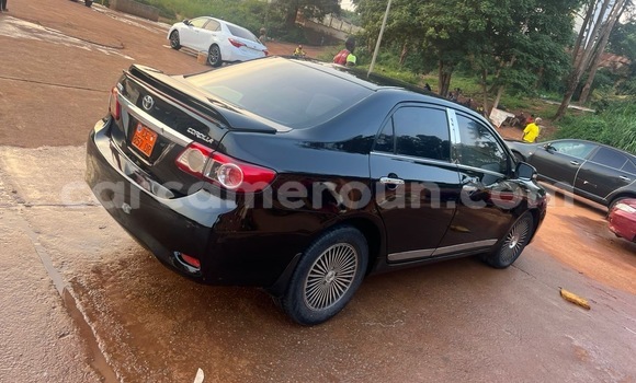 Sayi Na hannu Toyota Corolla Black Mota in Yaounde a Babban Kamaru Sayi Na hannu Toyota Corolla Black Mota in Yaounde a Babban Kamaru