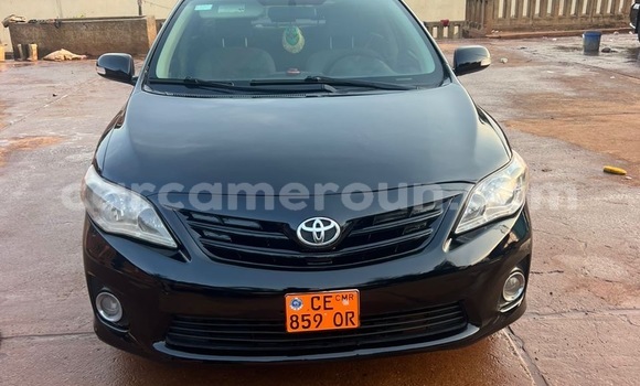Sayi Na hannu Toyota Corolla Black Mota in Yaounde a Babban Kamaru Sayi Na hannu Toyota Corolla Black Mota in Yaounde a Babban Kamaru