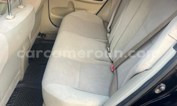 Sayi Na hannu Toyota Corolla Black Mota in Yaounde a Babban Kamaru Sayi Na hannu Toyota Corolla Black Mota in Yaounde a Babban Kamaru