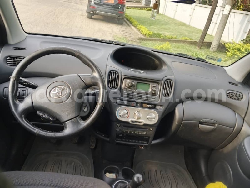Big with watermark toyota yaris verso littoral cameroon douala 21453