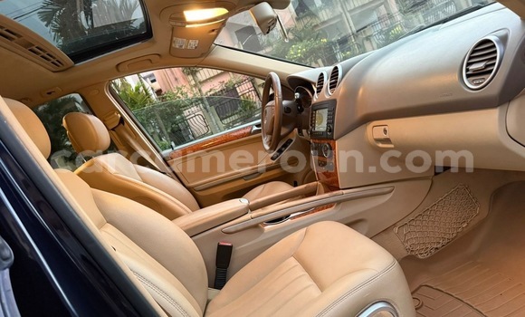 Acheter Import Voiture Mercedes‒Benz ML–Class Noir à Douala, Littoral Cameroon Acheter Import Voiture Mercedes‒Benz ML–Class Noir à Douala, Littoral Cameroon